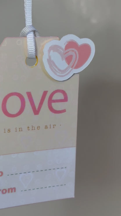 Love is in the air | Tags